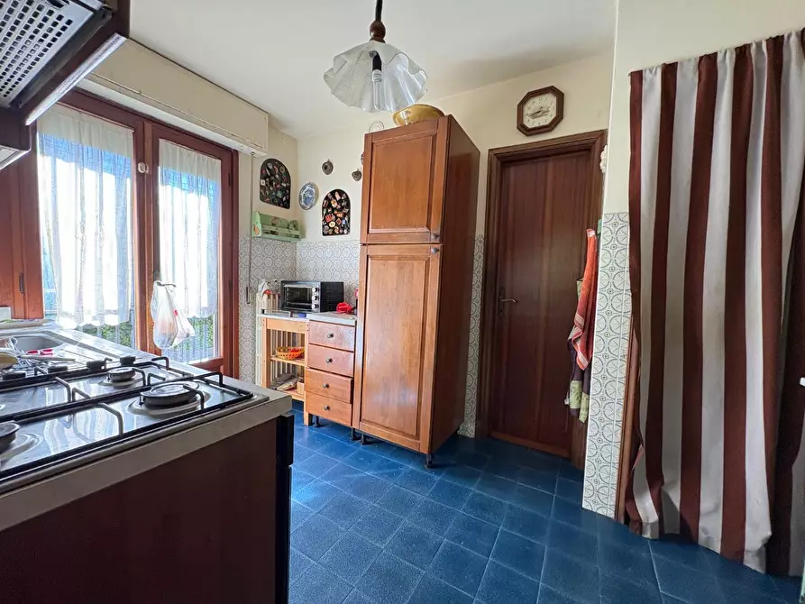 Immagine 17 di Villa in vendita  a Lucca