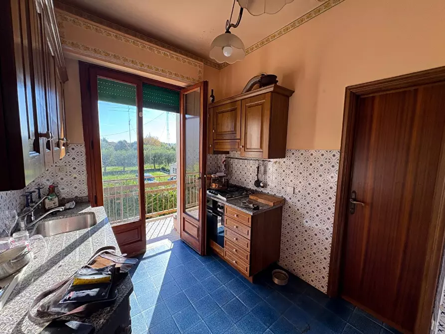 Immagine 27 di Villa in vendita  a Lucca