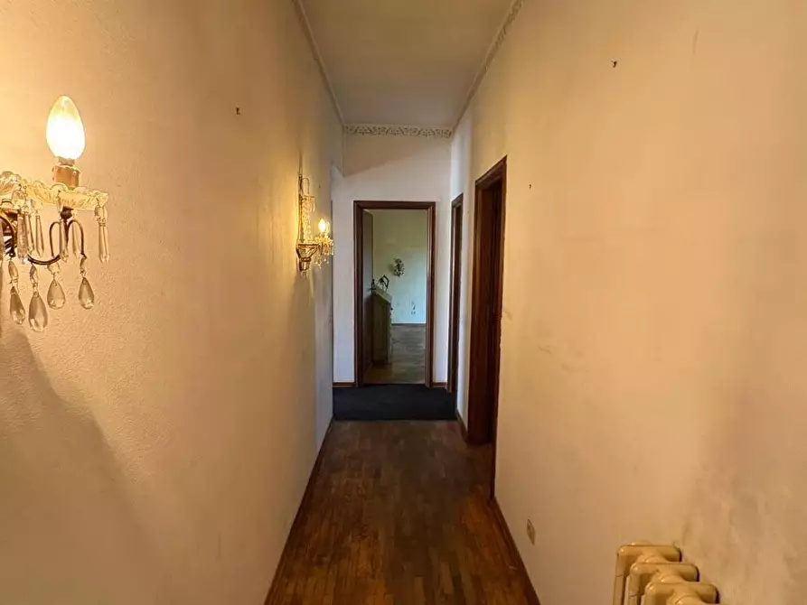 Immagine 26 di Villa in vendita  a Lucca