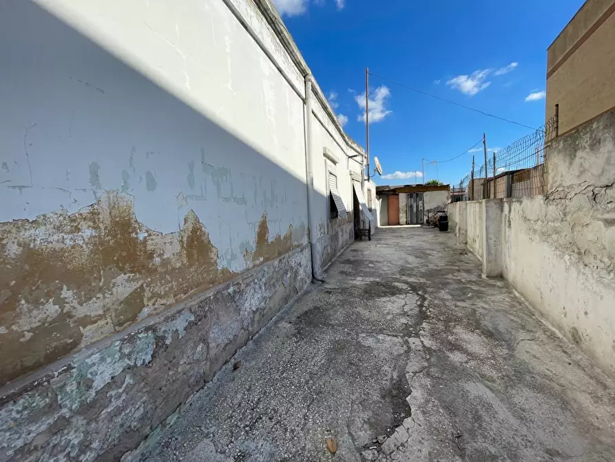 Immagine 2 di Appartamento in vendita  a Taranto