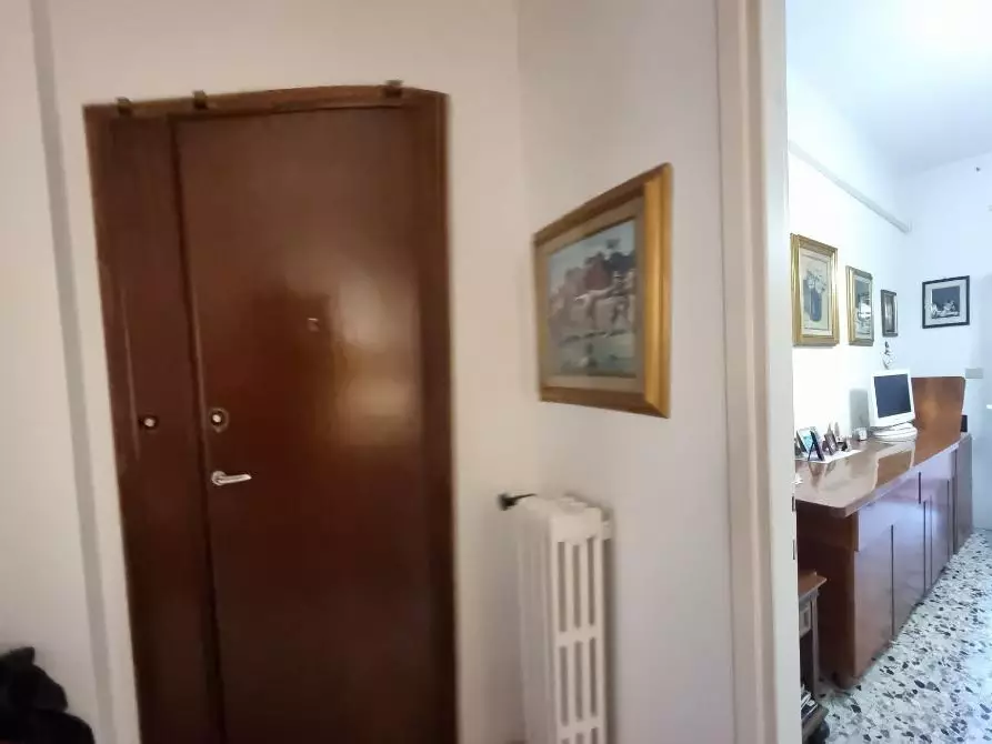 Immagine 26 di Appartamento in vendita  a Livorno