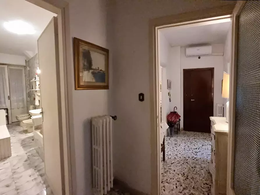 Immagine 22 di Appartamento in vendita  a Livorno