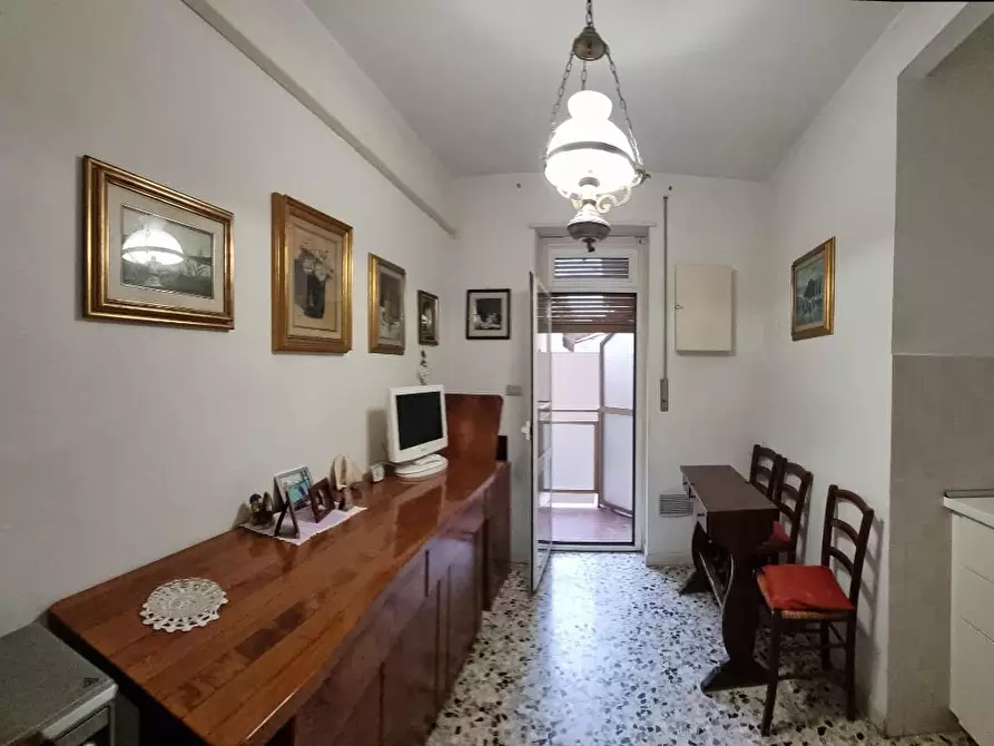 Immagine 4 di Appartamento in vendita  a Livorno