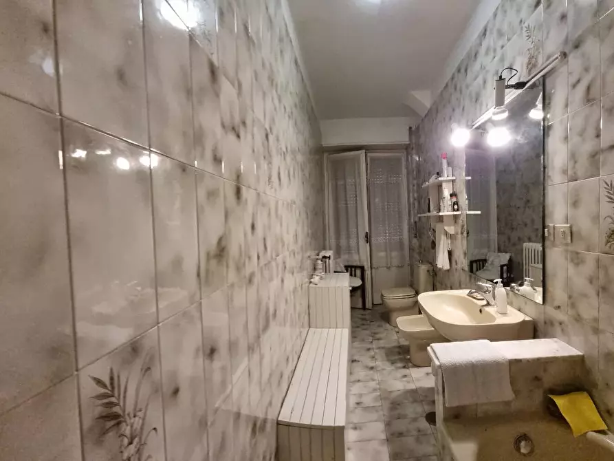 Immagine 11 di Appartamento in vendita  a Livorno