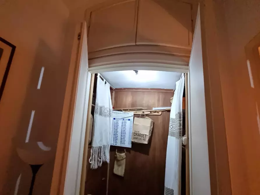 Immagine 17 di Appartamento in vendita  a Livorno