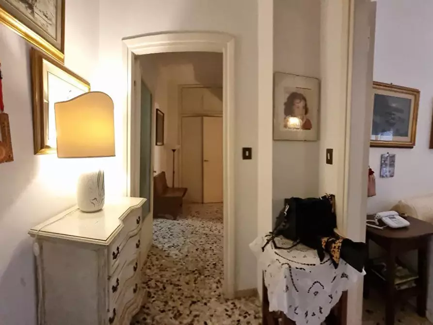 Immagine 8 di Appartamento in vendita  a Livorno