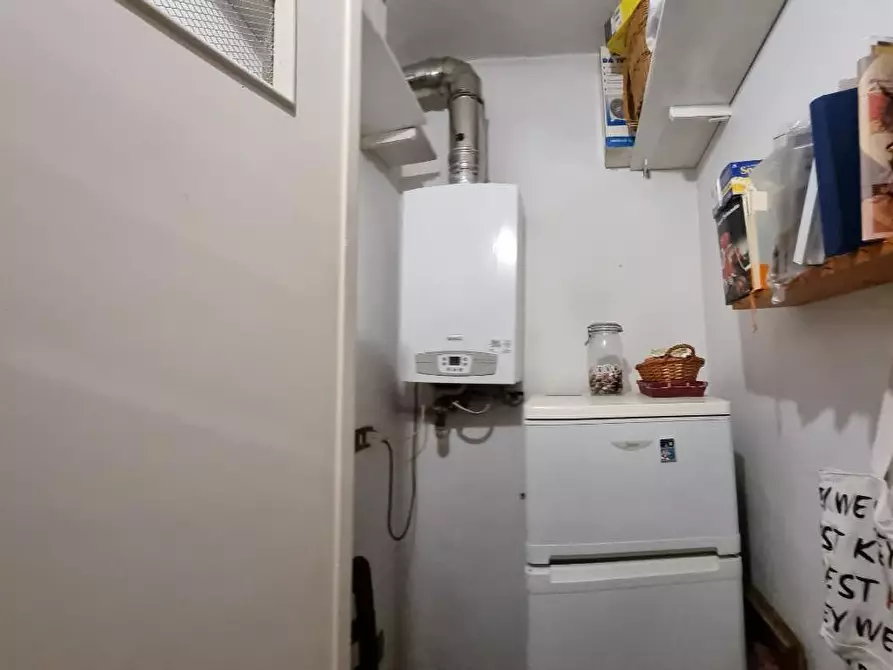 Immagine 10 di Appartamento in vendita  a Livorno