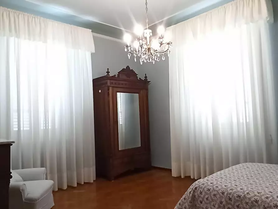 Immagine 23 di Villa in affitto  a Lucca