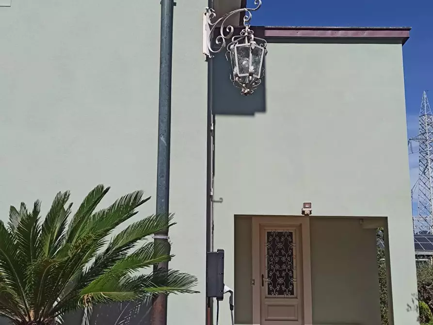 Immagine 6 di Villa in affitto  a Lucca
