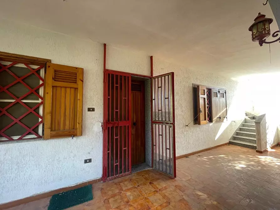 Immagine 7 di Villa in vendita  a Leporano