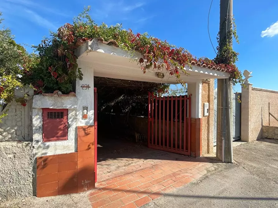 Immagine 1 di Villa in vendita  a Leporano