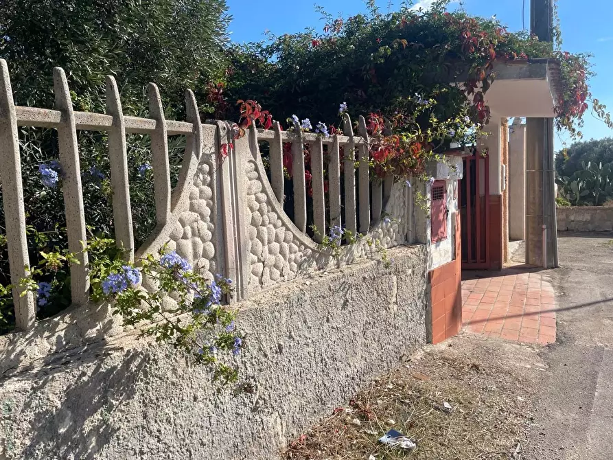 Immagine 2 di Villa in vendita  a Leporano