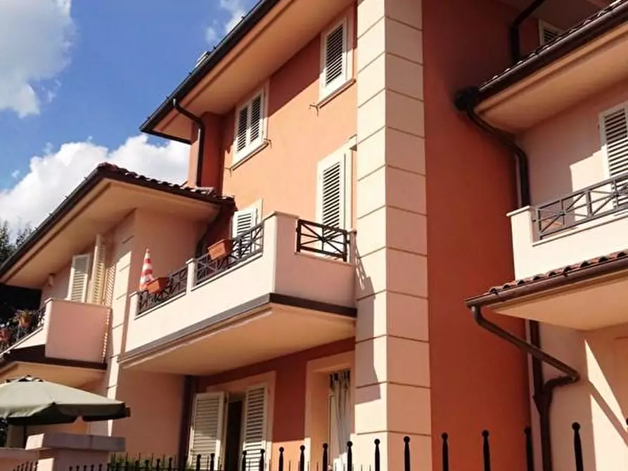 Immagine 19 di Villetta a schiera in vendita  a Altopascio