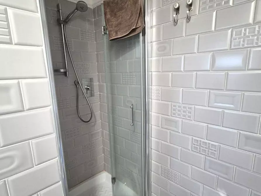 Immagine 29 di Appartamento in vendita  a Siena