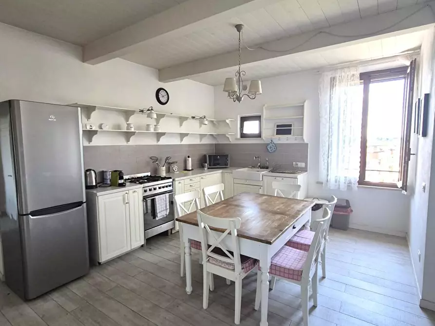 Immagine 11 di Appartamento in vendita  a Siena