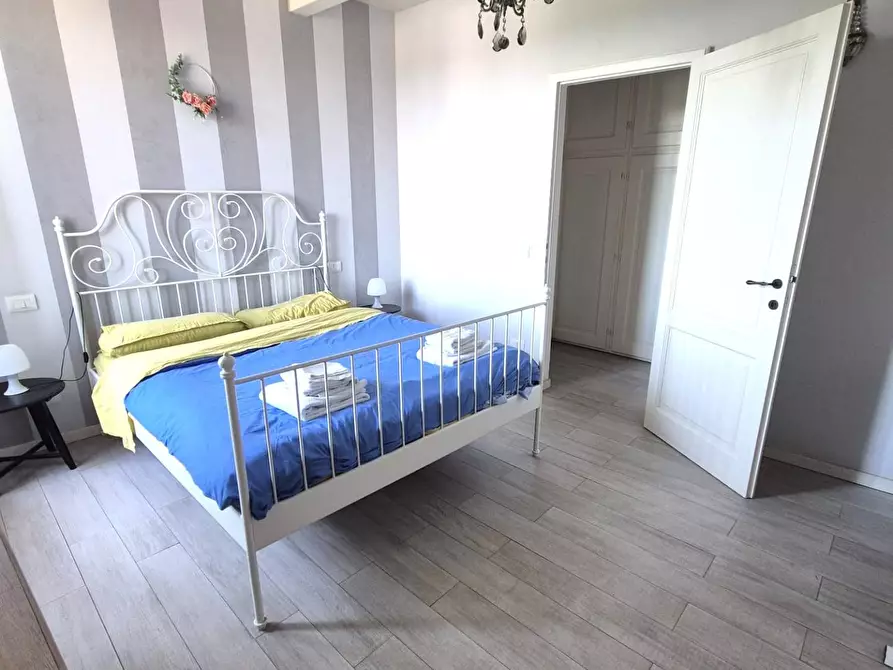 Immagine 25 di Appartamento in vendita  a Siena