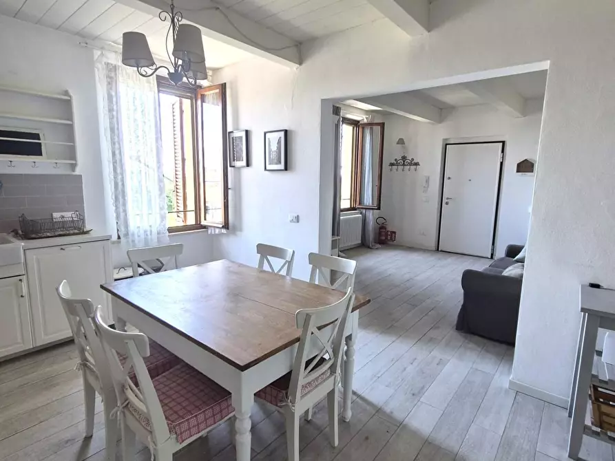 Immagine 3 di Appartamento in vendita  a Siena