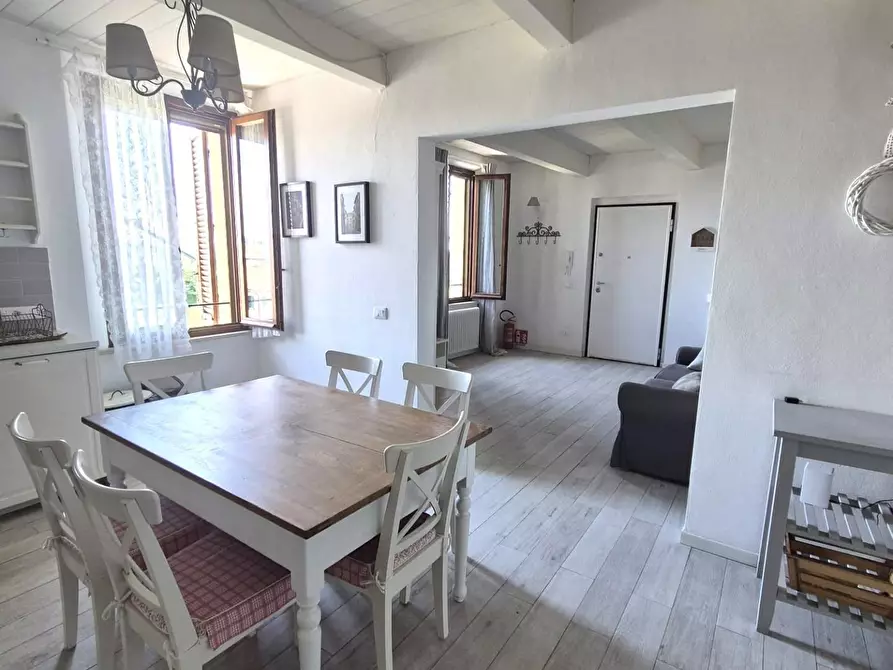 Immagine 4 di Appartamento in vendita  a Siena