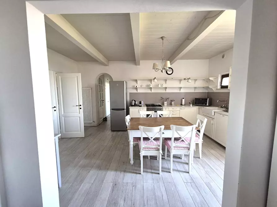 Immagine 1 di Appartamento in vendita  a Siena