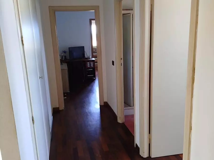 Immagine 10 di Appartamento in vendita  a Pontedera