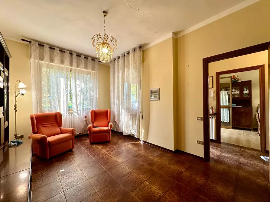 Immagine 8 di Villa in vendita  a Capannori