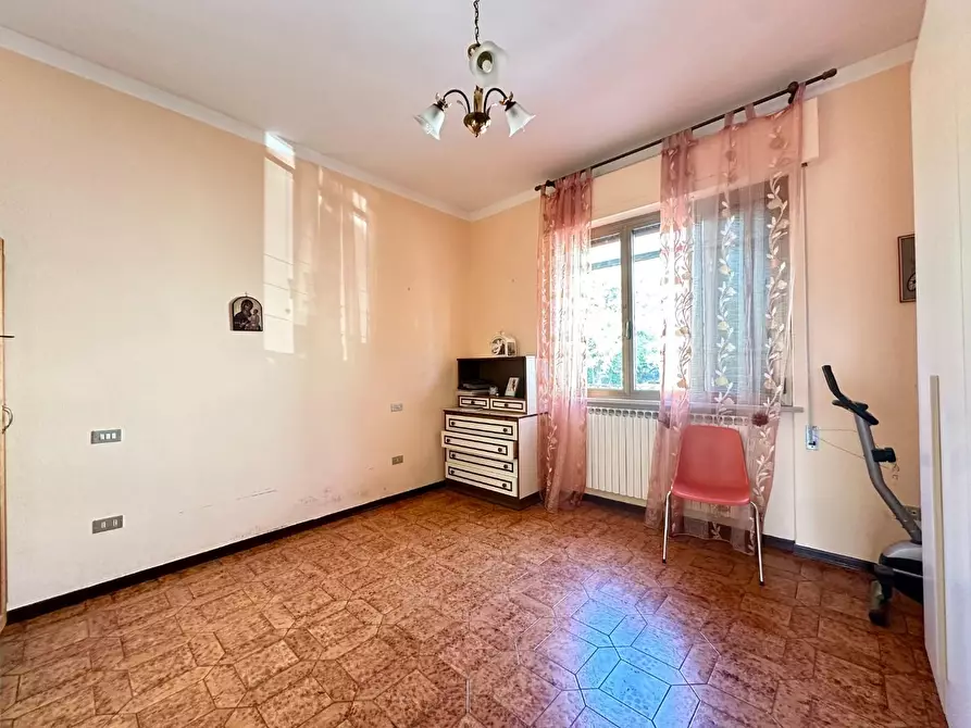 Immagine 19 di Villa in vendita  a Capannori