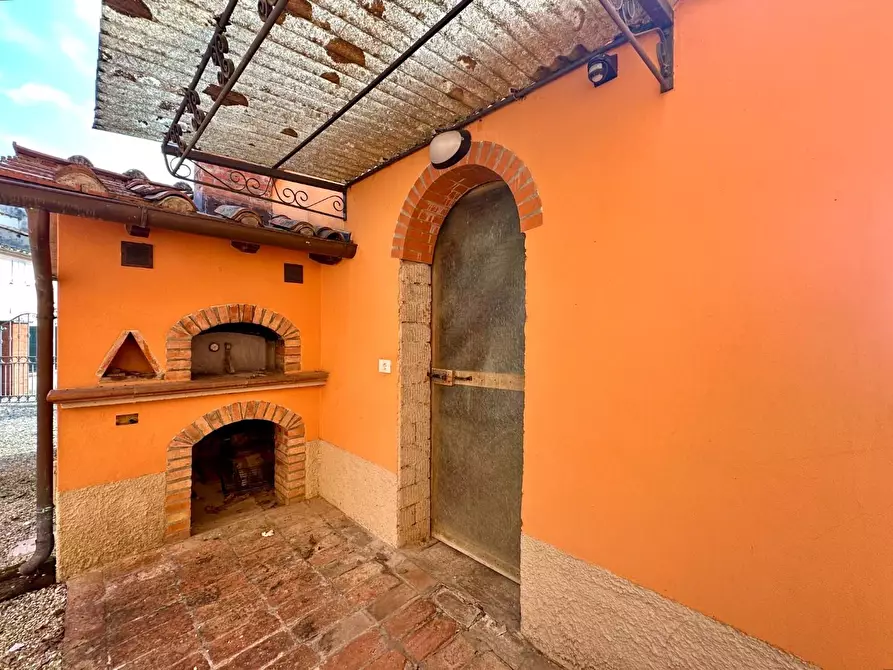 Immagine 29 di Villa in vendita  a Capannori