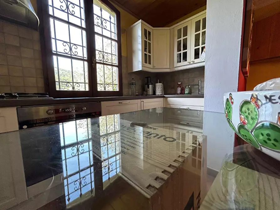 Immagine 50 di Casa colonica in vendita  a Carmignano