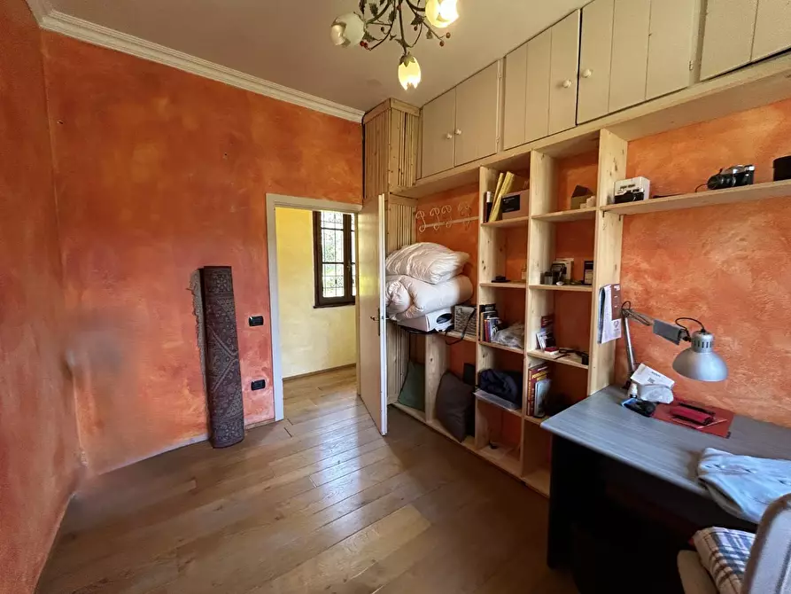 Immagine 54 di Casa colonica in vendita  a Carmignano