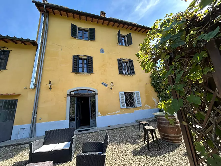 Immagine 44 di Casa colonica in vendita  a Carmignano