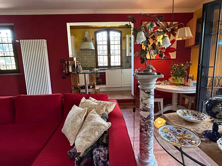 Immagine 47 di Casa colonica in vendita  a Carmignano