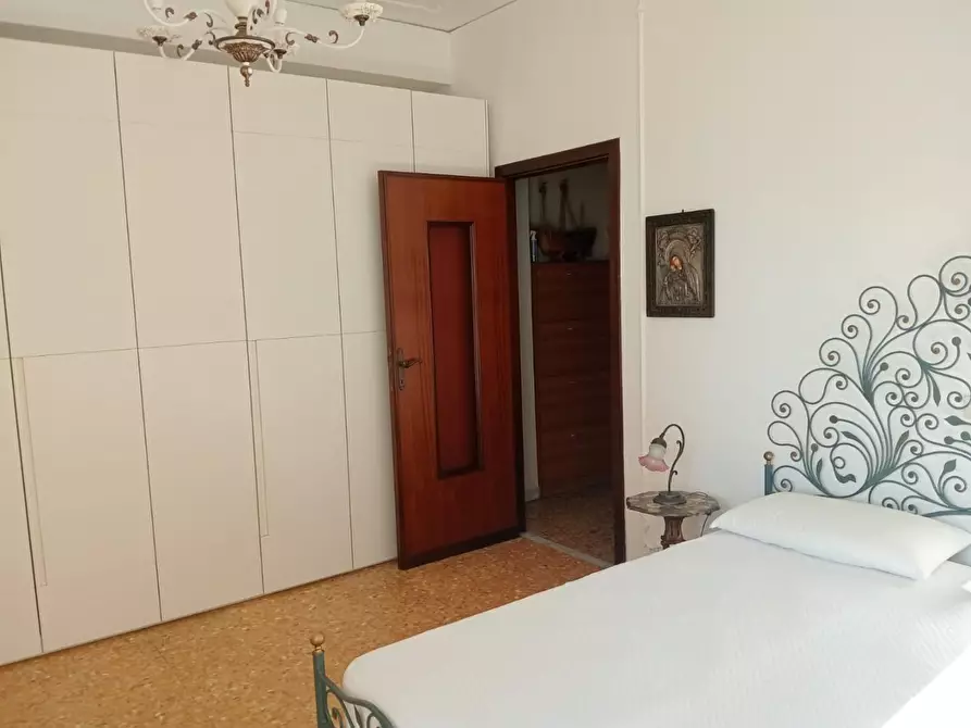Immagine 3 di Appartamento in vendita  a Lerici