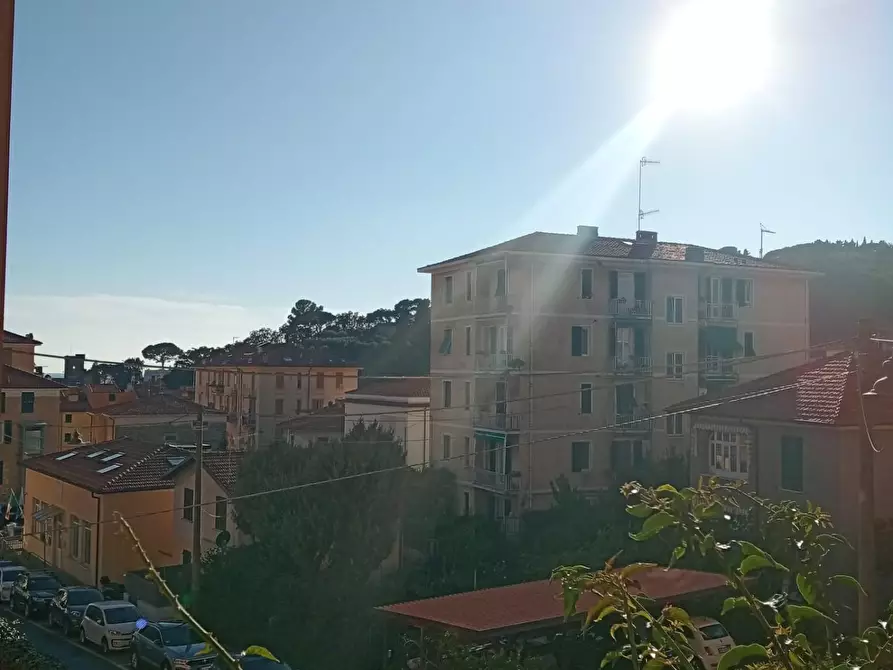 Immagine 1 di Appartamento in vendita  a Lerici