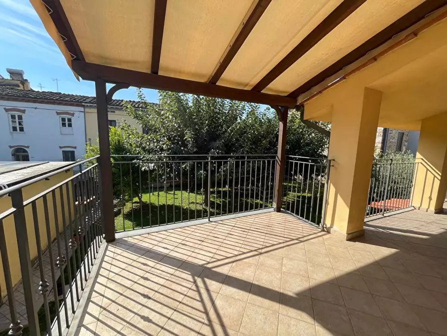 Immagine 20 di Casa indipendente in vendita  a Lucca