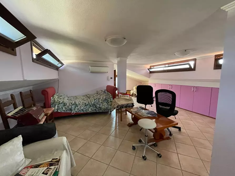 Immagine 39 di Casa indipendente in vendita  a Lucca