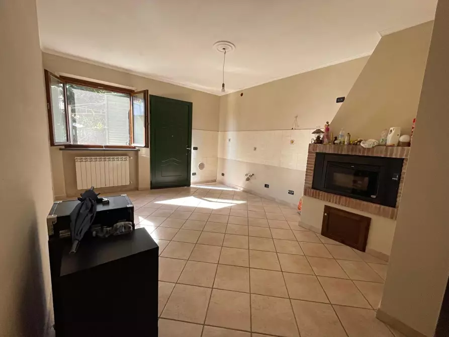 Immagine 6 di Casa indipendente in vendita  a Lucca