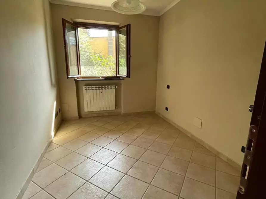 Immagine 17 di Casa indipendente in vendita  a Lucca