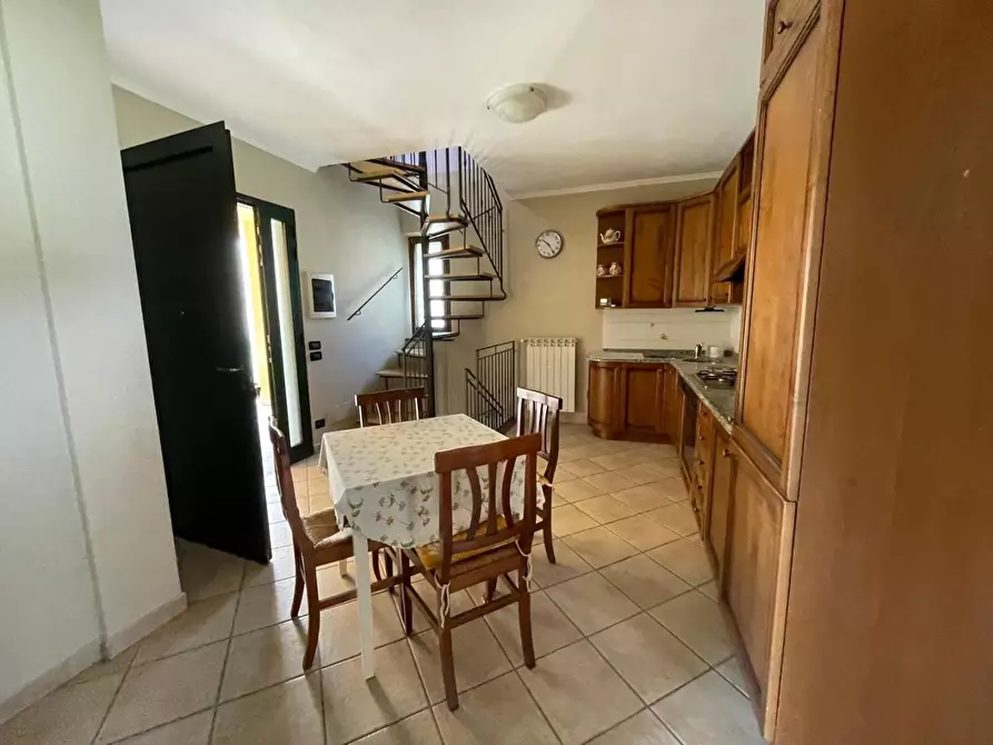 Immagine 4 di Casa indipendente in vendita  a Lucca