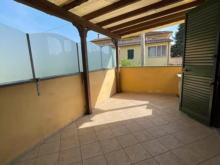 Immagine 37 di Casa indipendente in vendita  a Lucca