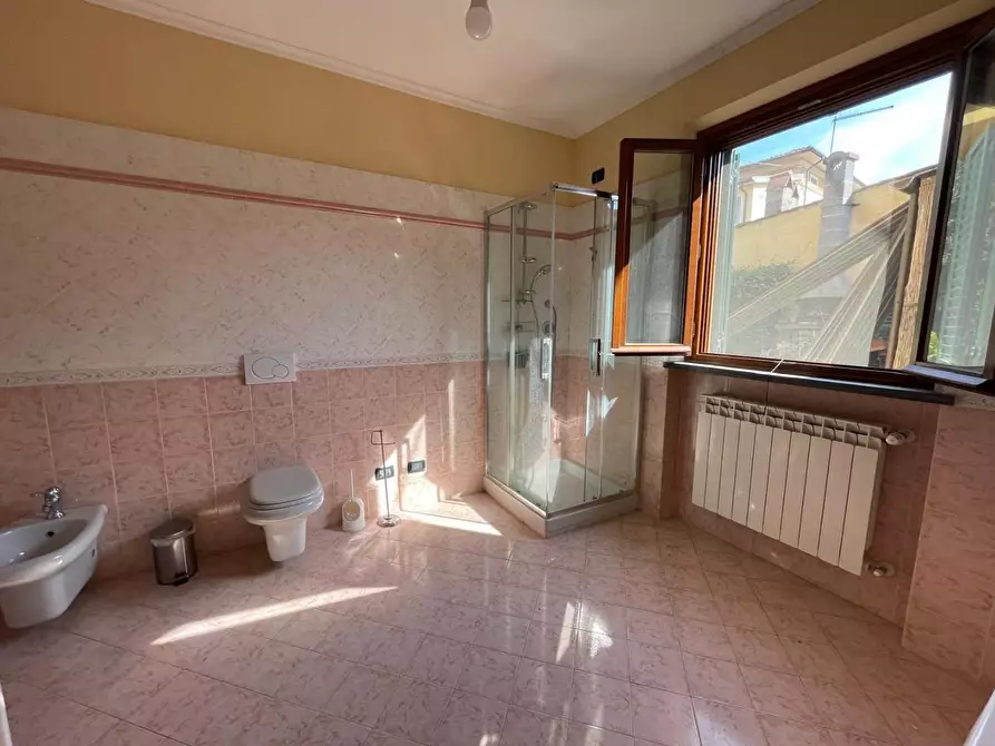 Immagine 7 di Casa indipendente in vendita  a Lucca