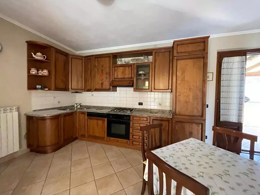 Immagine 3 di Casa indipendente in vendita  a Lucca