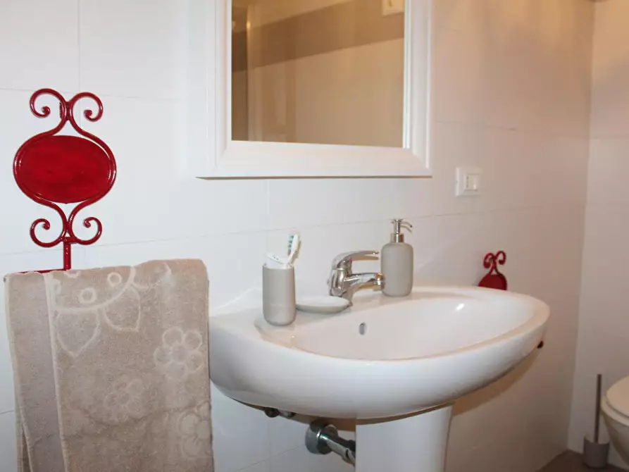 Immagine 19 di Appartamento in vendita  a Buti