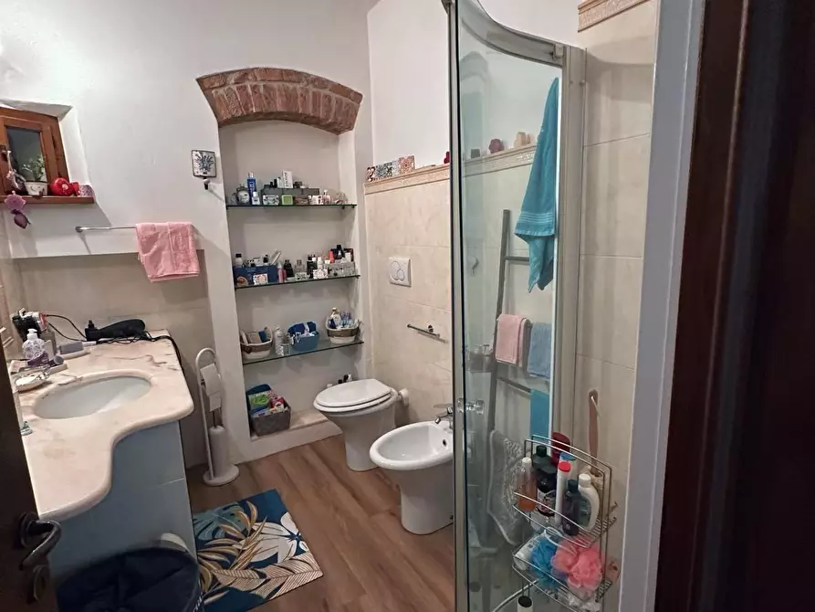 Immagine 14 di Appartamento in vendita  a Suvereto