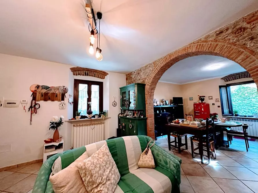 Immagine 3 di Appartamento in vendita  a Suvereto