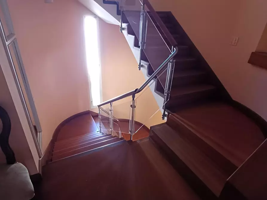 Immagine 13 di Villa in vendita  a Empoli