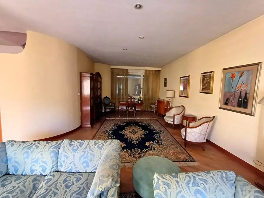 Immagine 6 di Villa in vendita  a Empoli