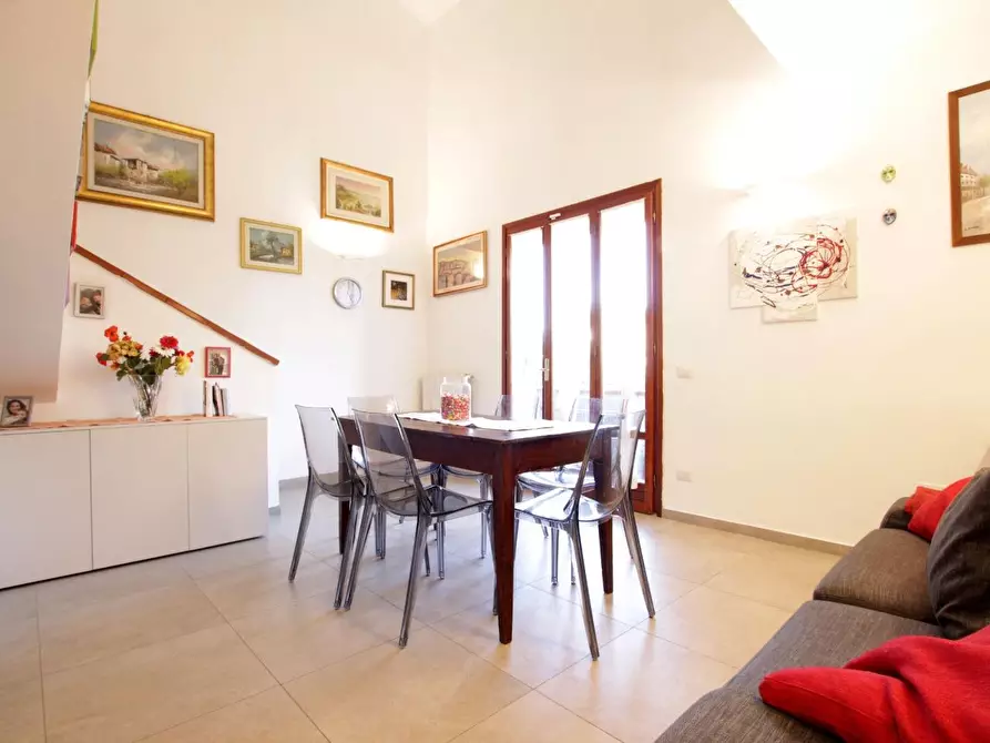 Immagine 5 di Appartamento in vendita  a Siena