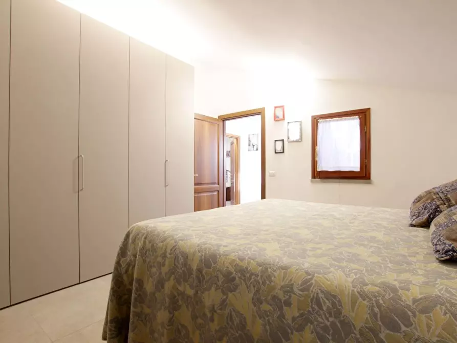 Immagine 25 di Appartamento in vendita  a Siena