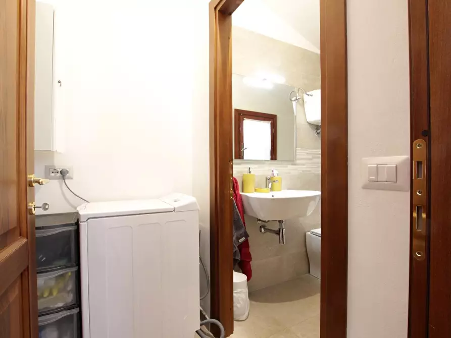 Immagine 29 di Appartamento in vendita  a Siena