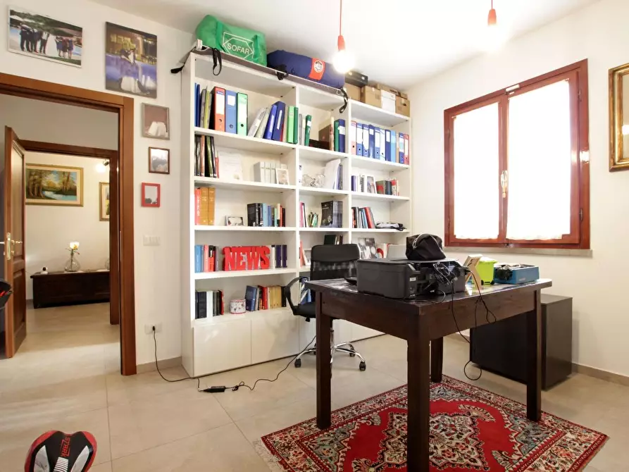 Immagine 17 di Appartamento in vendita  a Siena